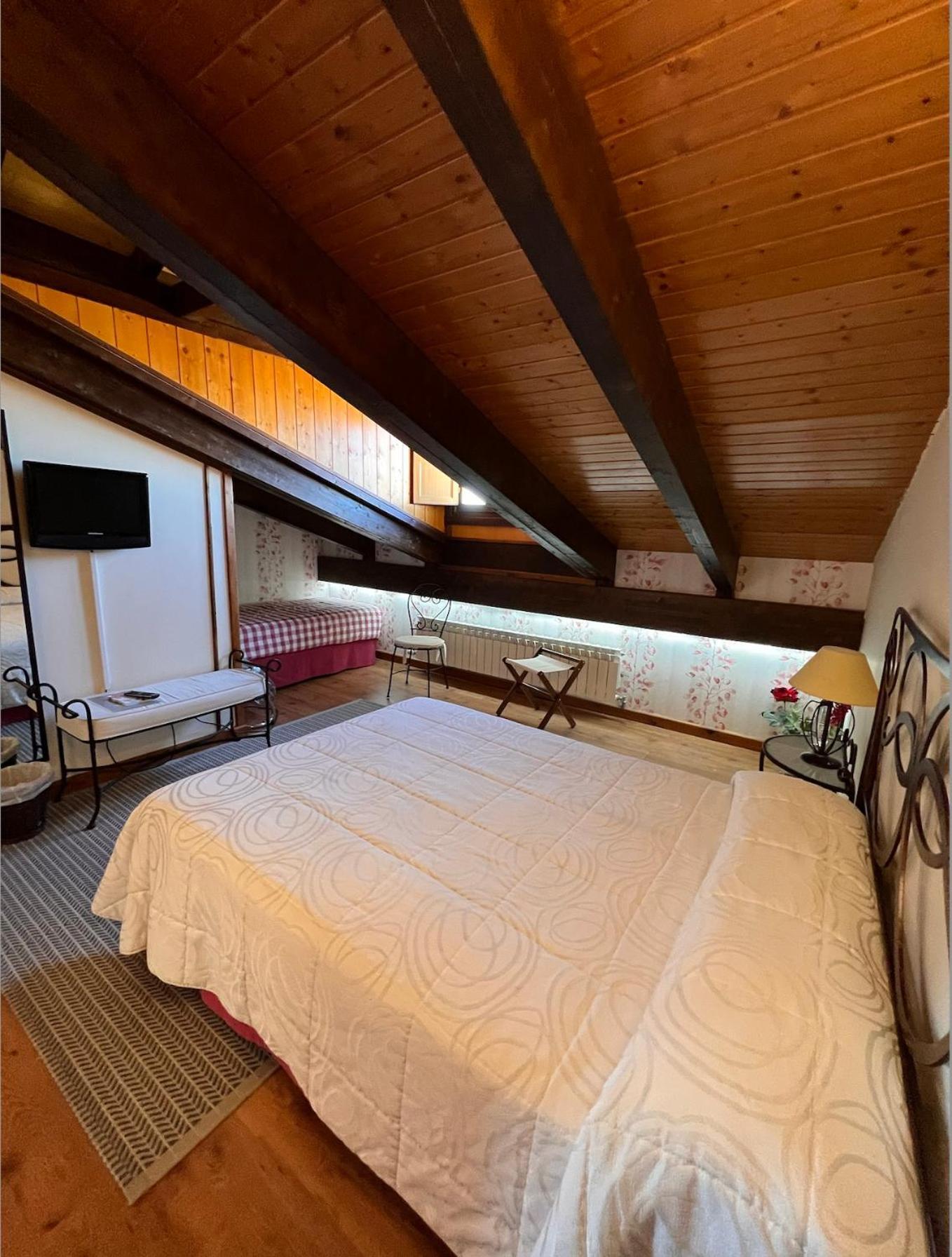 Hotel Rural Restaurante Las Baronas Санта-Крус-де-ла-Сальседа Экстерьер фото