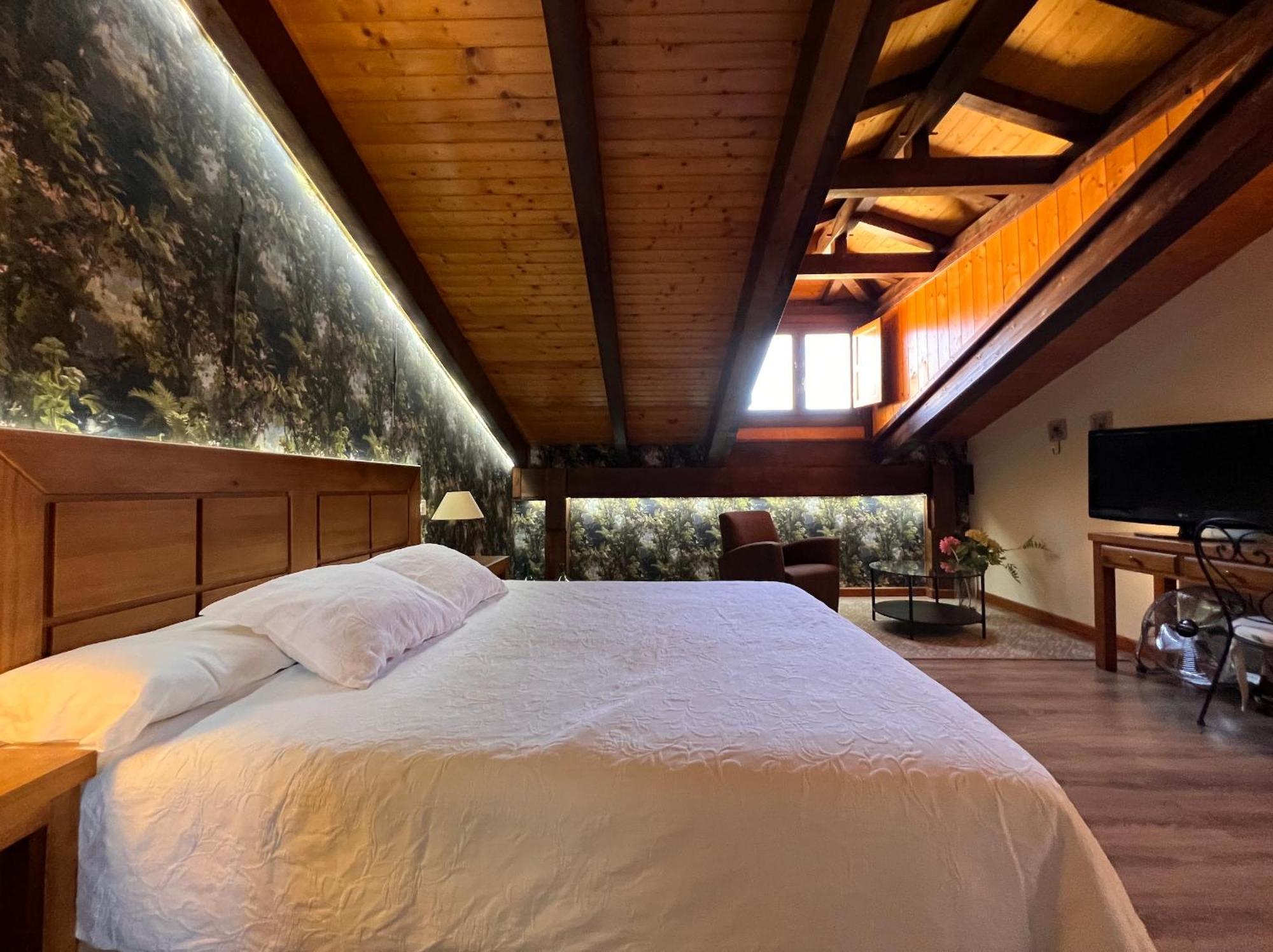 Hotel Rural Restaurante Las Baronas Санта-Крус-де-ла-Сальседа Экстерьер фото