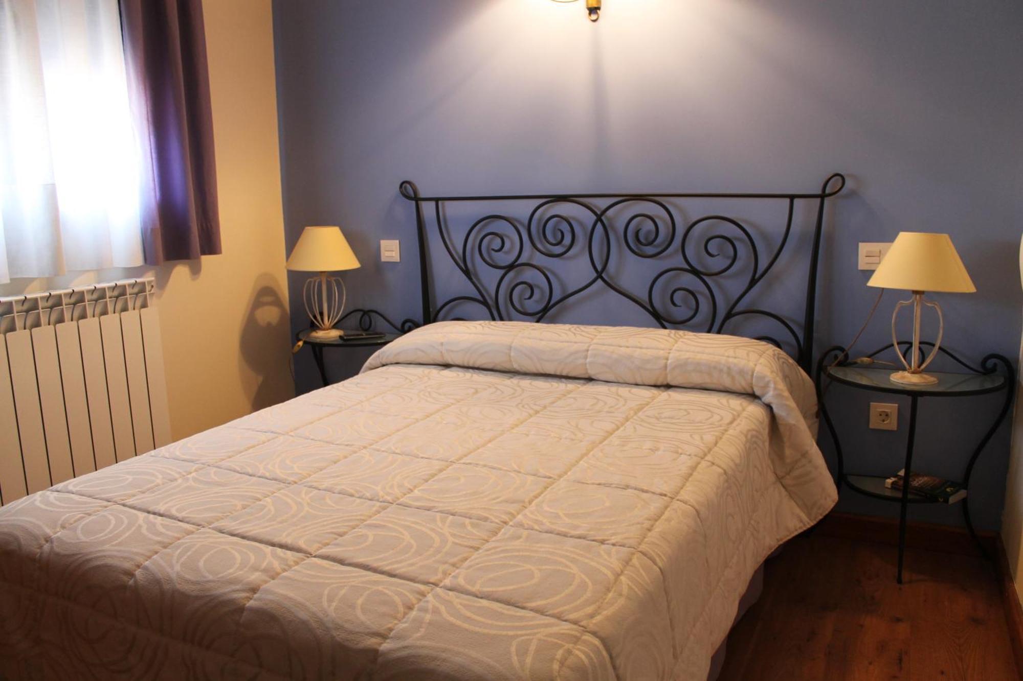 Hotel Rural Restaurante Las Baronas Санта-Крус-де-ла-Сальседа Экстерьер фото